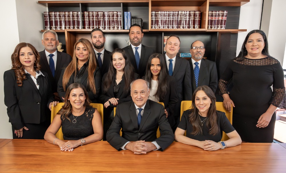 Equipo de abogados Moreno & Arjona Bureau